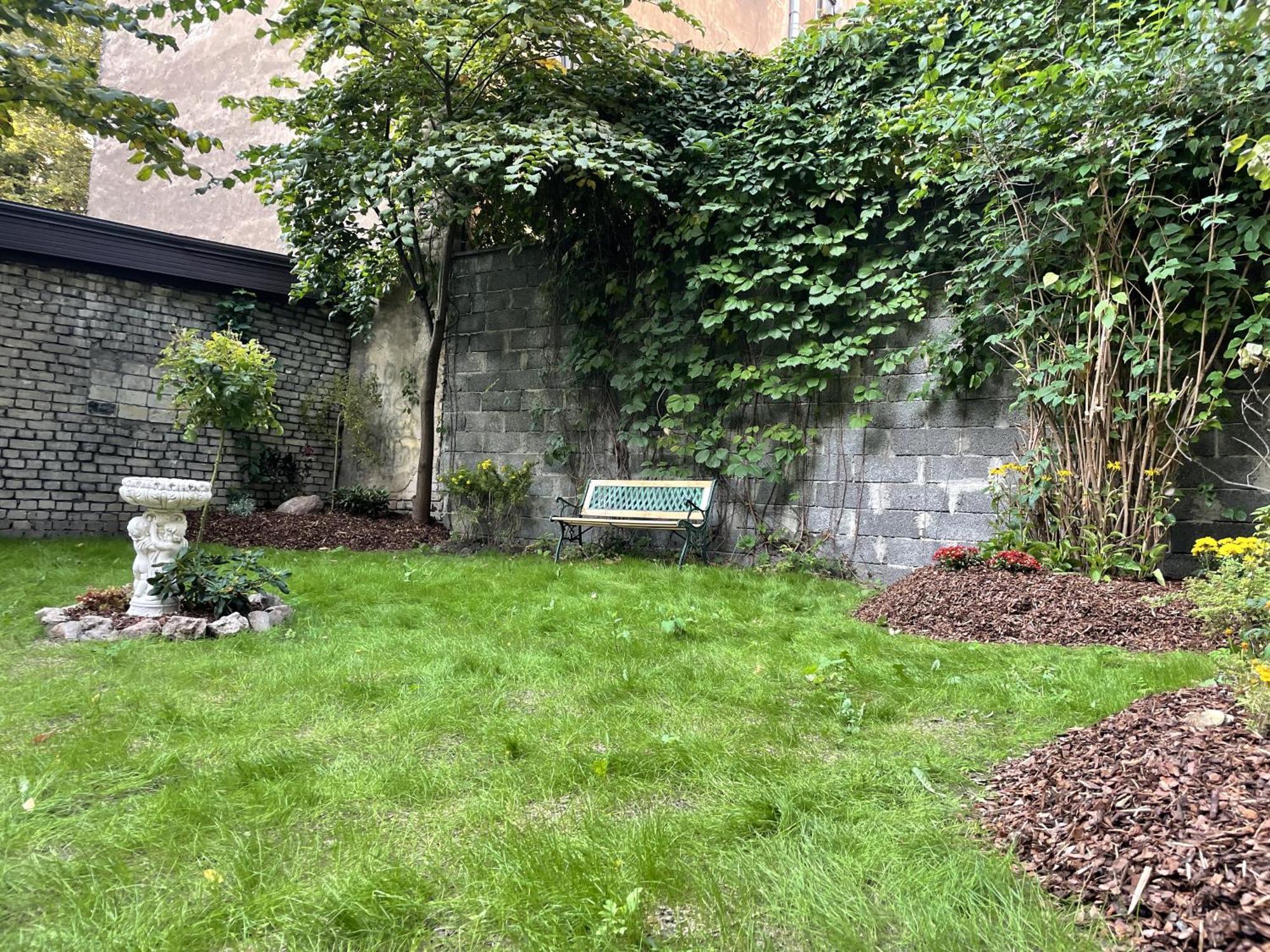Pristine 1Br Apt In City Center W/ Patio And Parking Riga Exterior photo